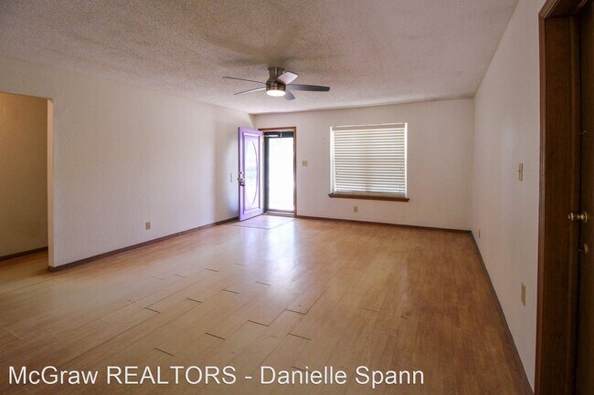 Building Photo - 3 br, 1.5 bath House - 14461 S. Oklahoma B...