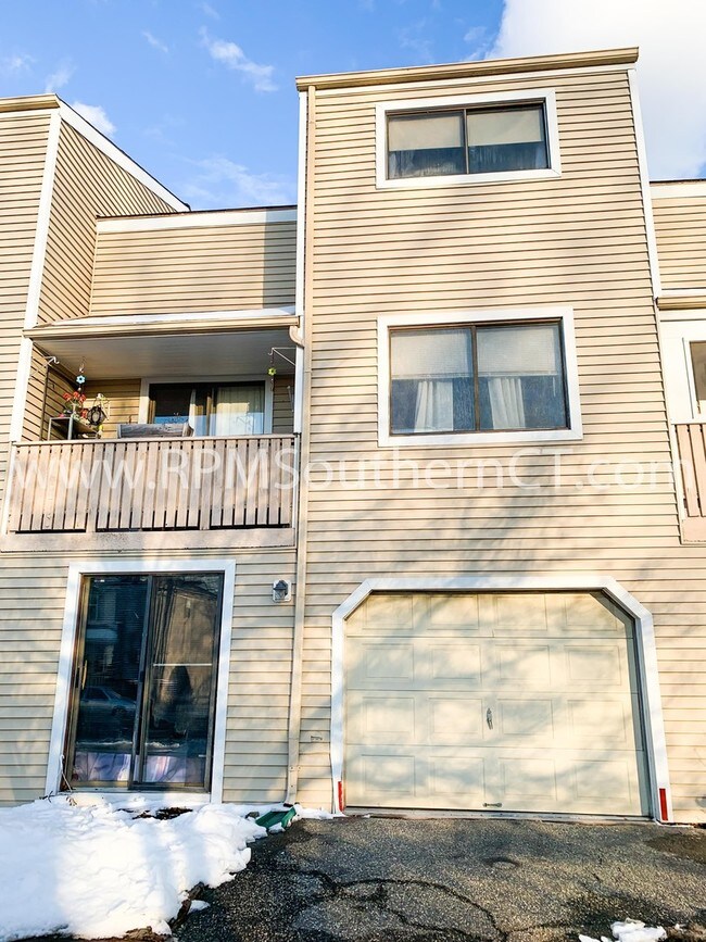 Foto del edificio - 233 Derby Ave