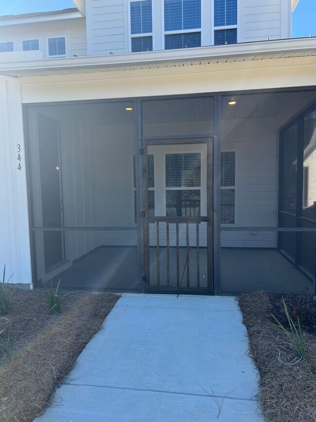Foto del edificio - New Construction 3 Bedroom Townhouse in Wa...