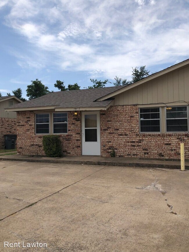 2 br, 1 bath House 7936 NW Crossland Circle House for Rent in