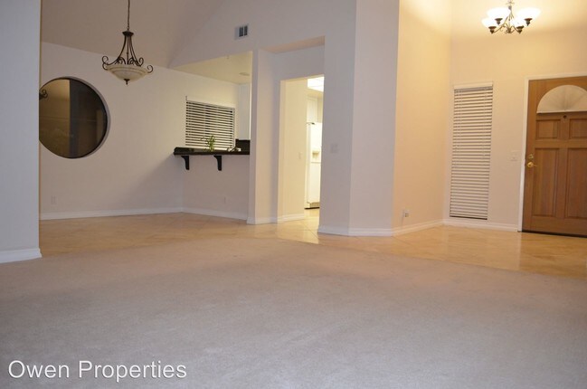 Building Photo - 2 br, 2 bath House - 4602 Villas Dr.