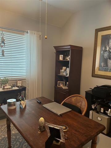 Foto del edificio - 8990 Colonial Dr
