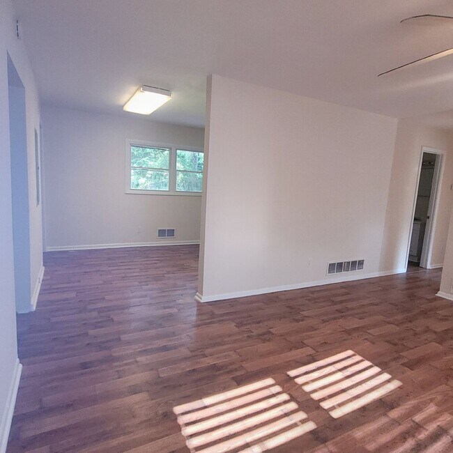 Foto del edificio - 3 Bedroom 2 Bath Ranch Home