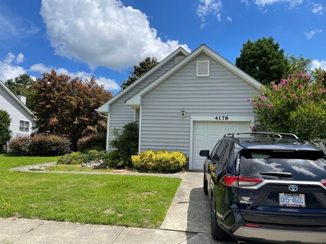 Foto principal - Charming home located in Heart of Wilmington