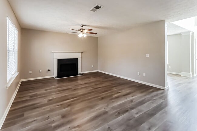 Building Photo - 1456 Pebble Ridge Ln