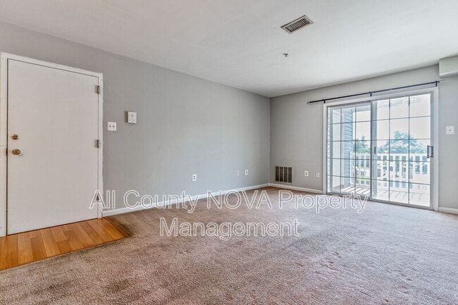 Foto del edificio - 102 Grosvenor Ln