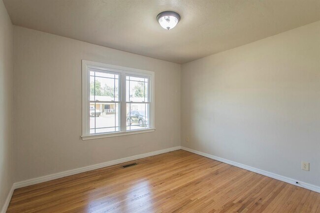 Foto del edificio - 2928 NW 33rd St