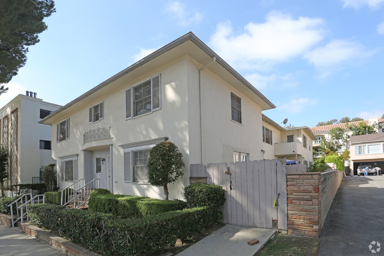 Foto principal - 623-627 Kelton Ave