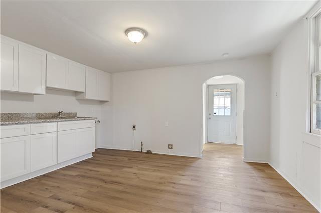 Kitchen - 1102 Hendee St