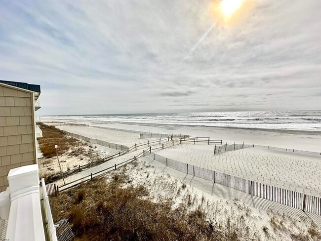 Foto del edificio - 612 E Brigantine Ave