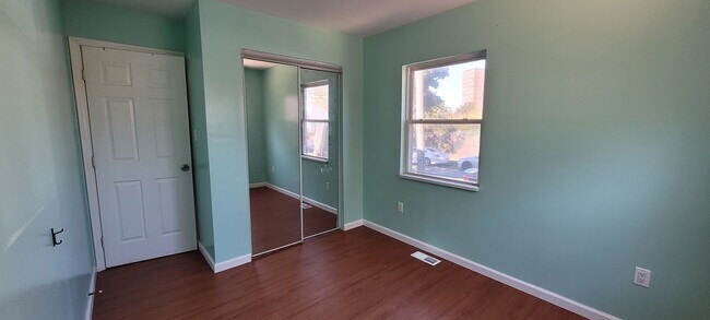 Second bedroom - 166-10 140th Ave