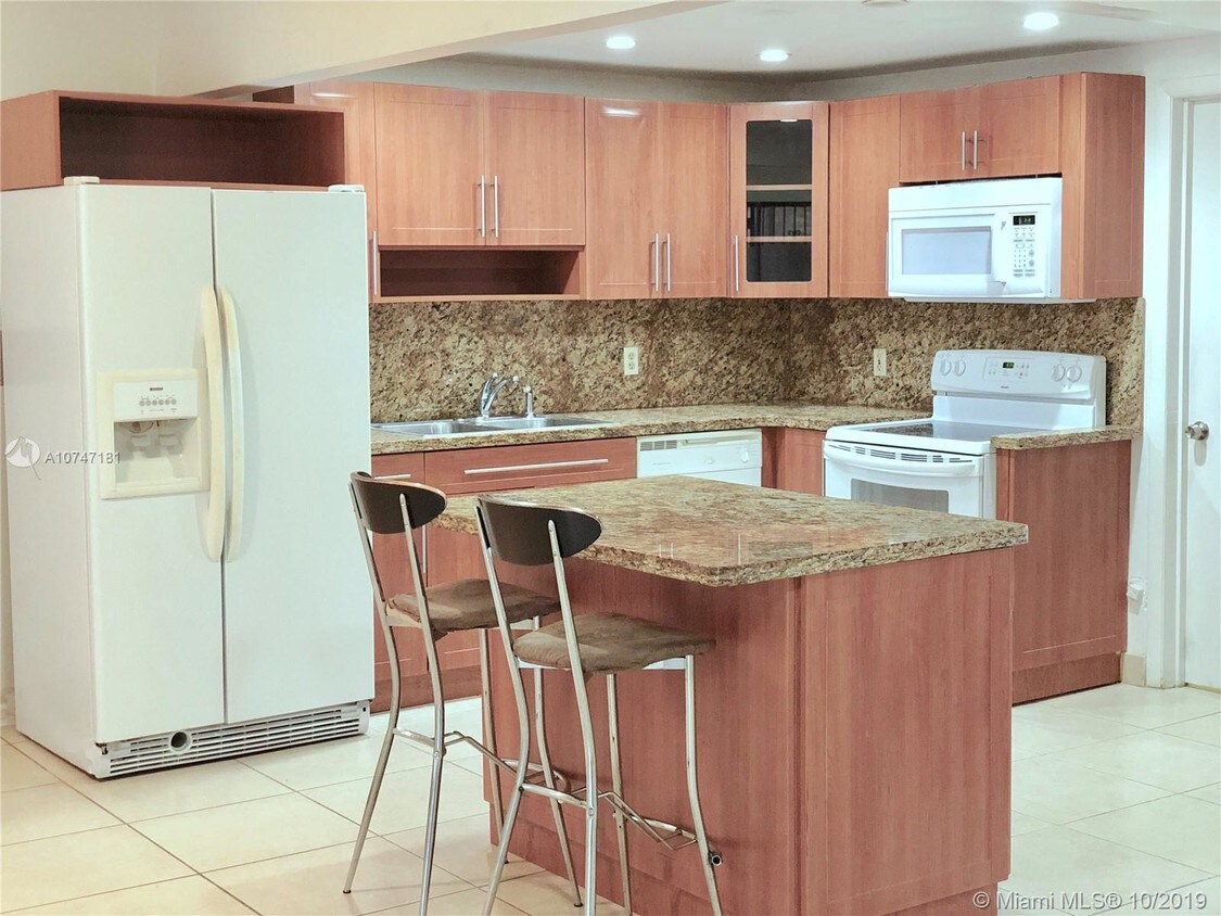 11209 SW 1st St 3 Sweetwater FL 33174 - 11209 SW 1st St  3 Sweetwater FL 33174