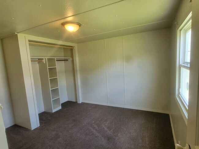 Foto del edificio - 1317 E Elgin St