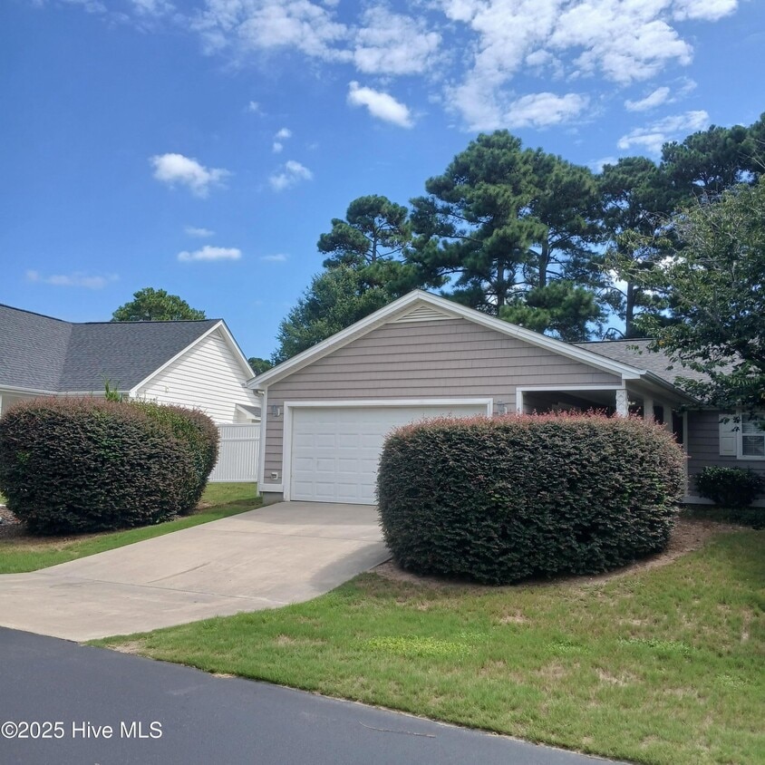 Primary Photo - 4999 Glen Cove Dr SE