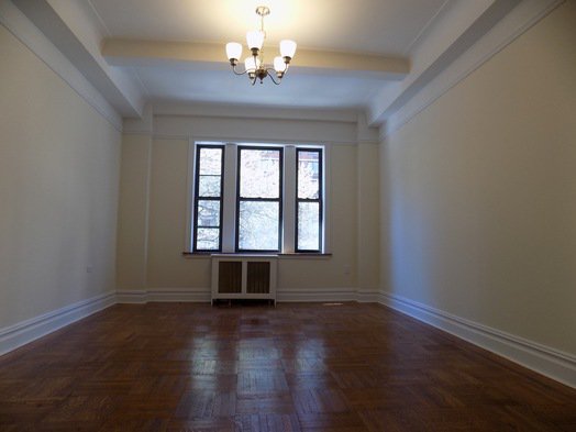 Primary Photo - 216 W 89th St