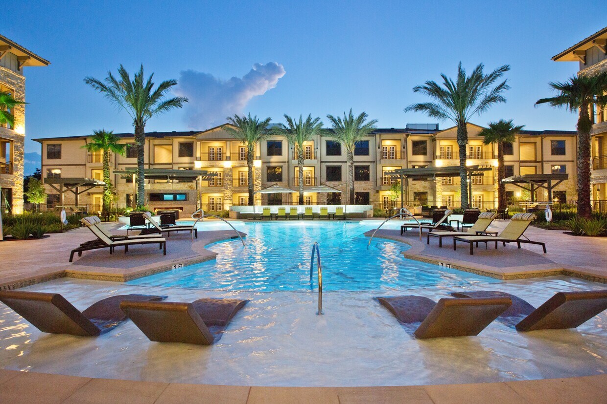 ELEVATE Spring Crossing Apartments 21525 Spring Plaza Dr Spring, TX