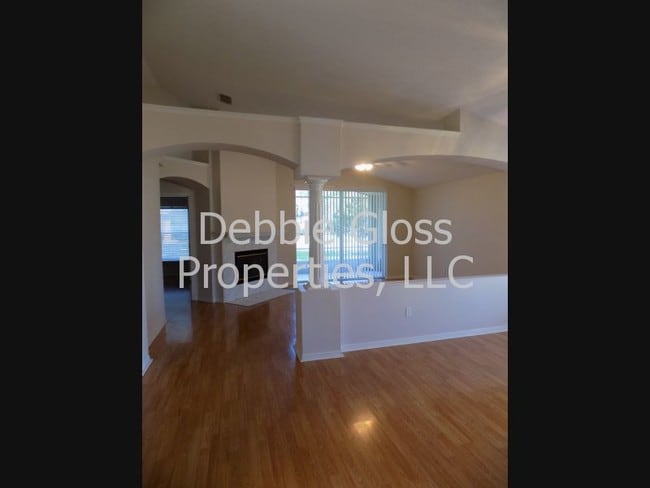 Building Photo - 922 Brightview Dr