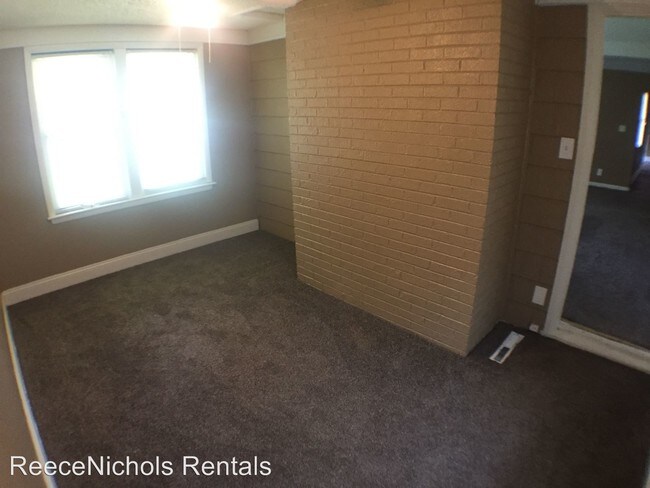 Building Photo - 8941 Wayne Ave