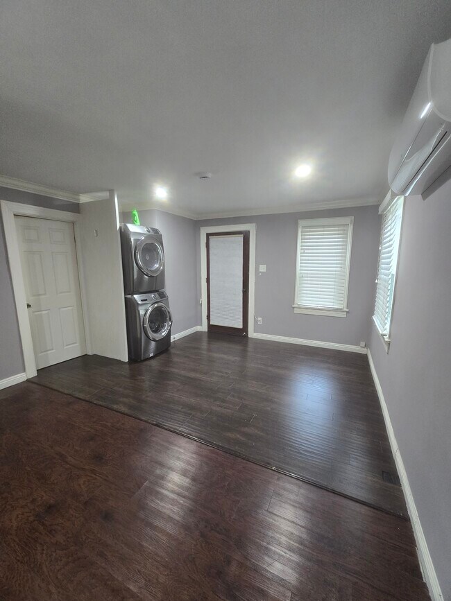 Foto del edificio - 1037 1/2 S Kenmore Ave