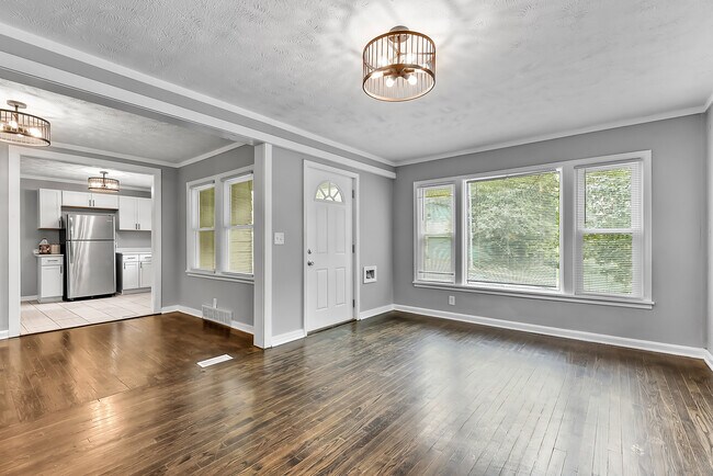 Foto del edificio - 4812 Maple St