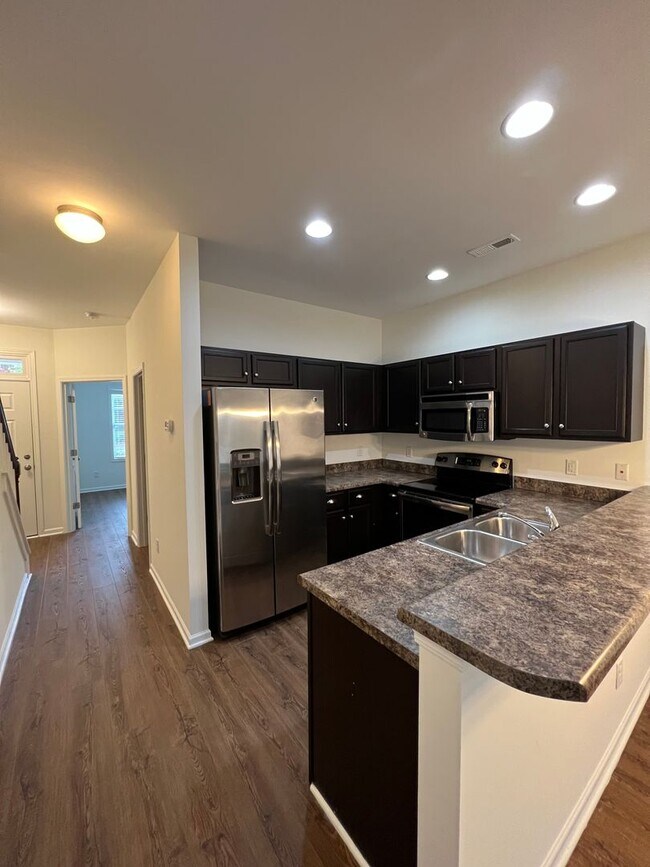 Foto del edificio - SAYLOR'S WATCH - 3 Bedroom Townhome in Mon...