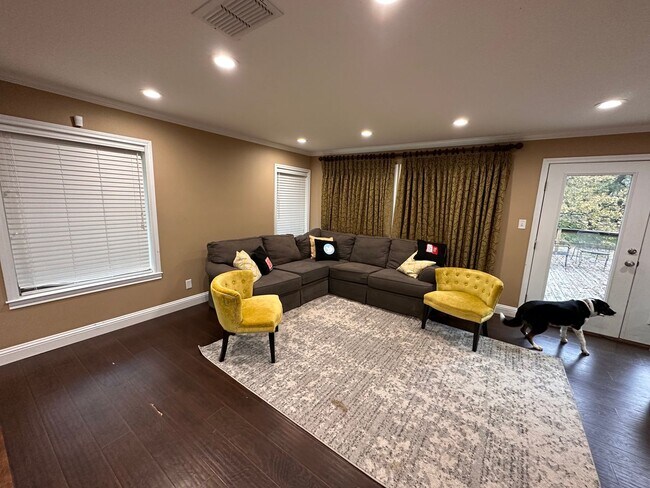 Foto del edificio - 4/3.5 located near I-30 and Lowe’s Distrib...