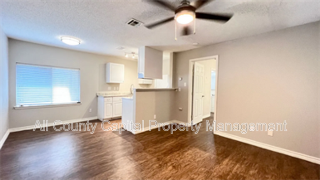 Foto del edificio - 4501 Witham Ln