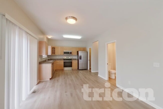 Building Photo - 507 Fortress Ct