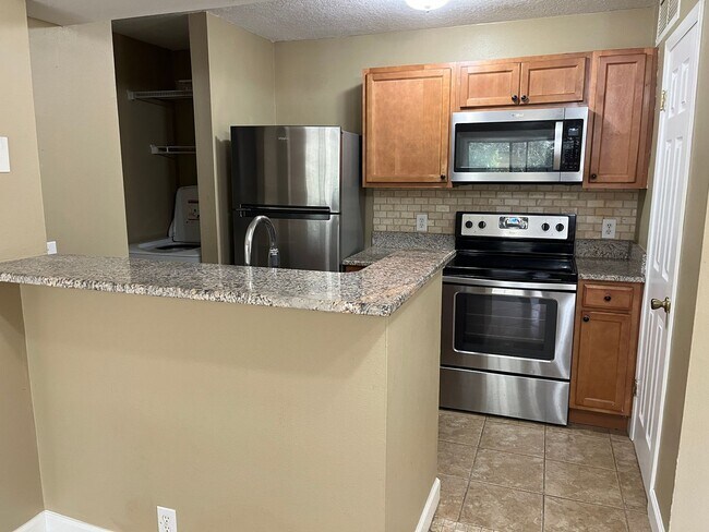 Foto del edificio - Altamonte Springs Gated Community  Newly R...
