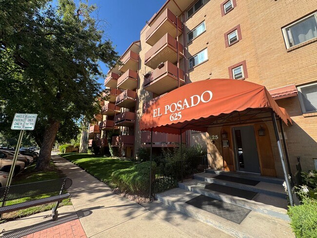 Foto del edificio - Studio Condo in the heart of Capitol Hill