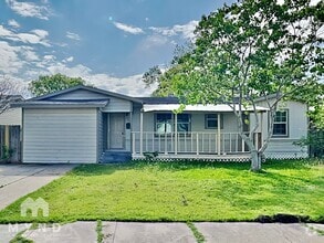 Building Photo - 1202 Prince Dr