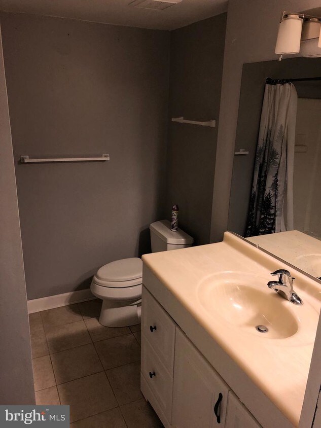 Foto principal - 2574 Riva Rd