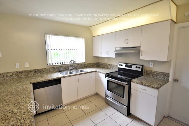 Foto del edificio - 5941 York Ln