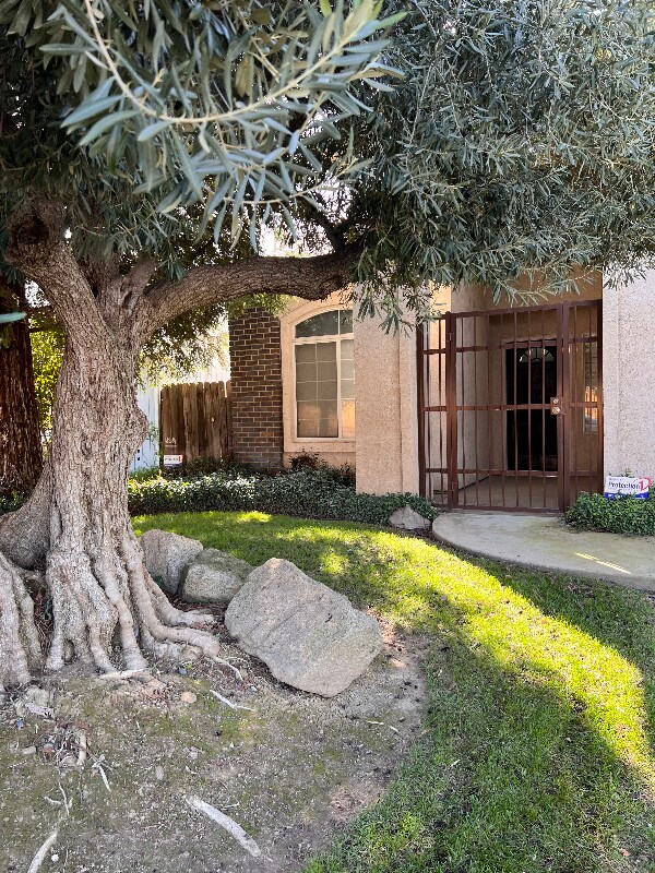 Building Photo - 4167 N Carnegie Ave