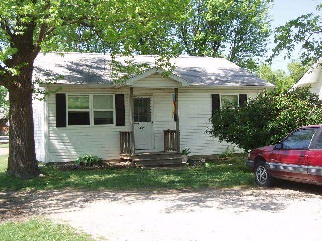 Primary Photo - 433 W Eldon St