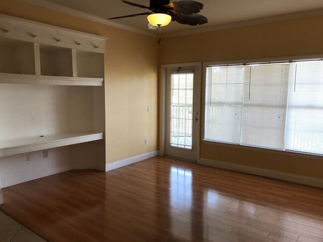 Photo - 3593CR#431(75) Apartment