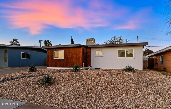 Foto del edificio - 6251 Arapaho Rd