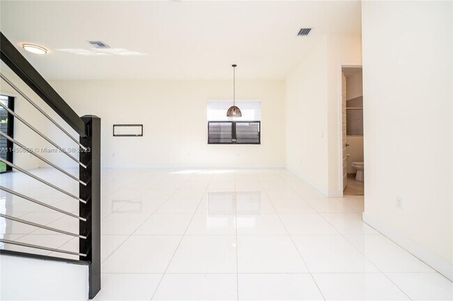 Foto del edificio - 8911 NW 160th Ter