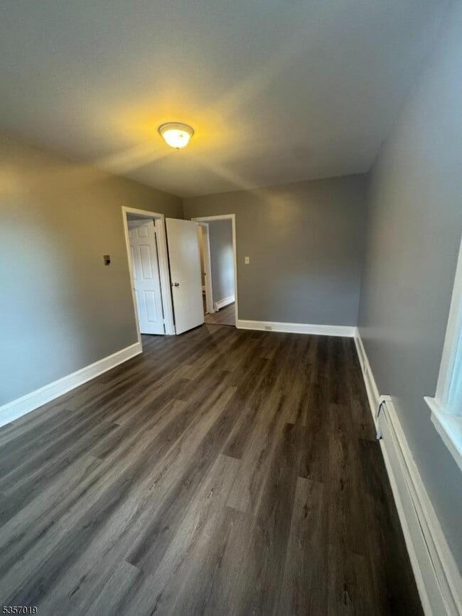 Building Photo - 381 Lanza Ave