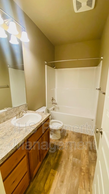 Foto del edificio - 3907 Charleston Ln