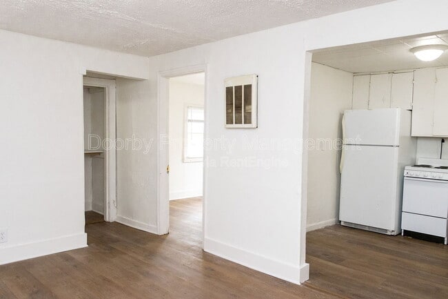 Building Photo - 4278 Spriggs St