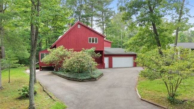 Building Photo - 318 Blackstone Ave