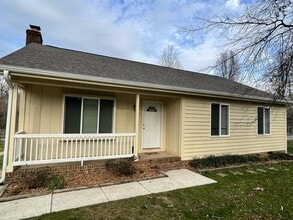 Building Photo - 6005 Tall Tree Ln