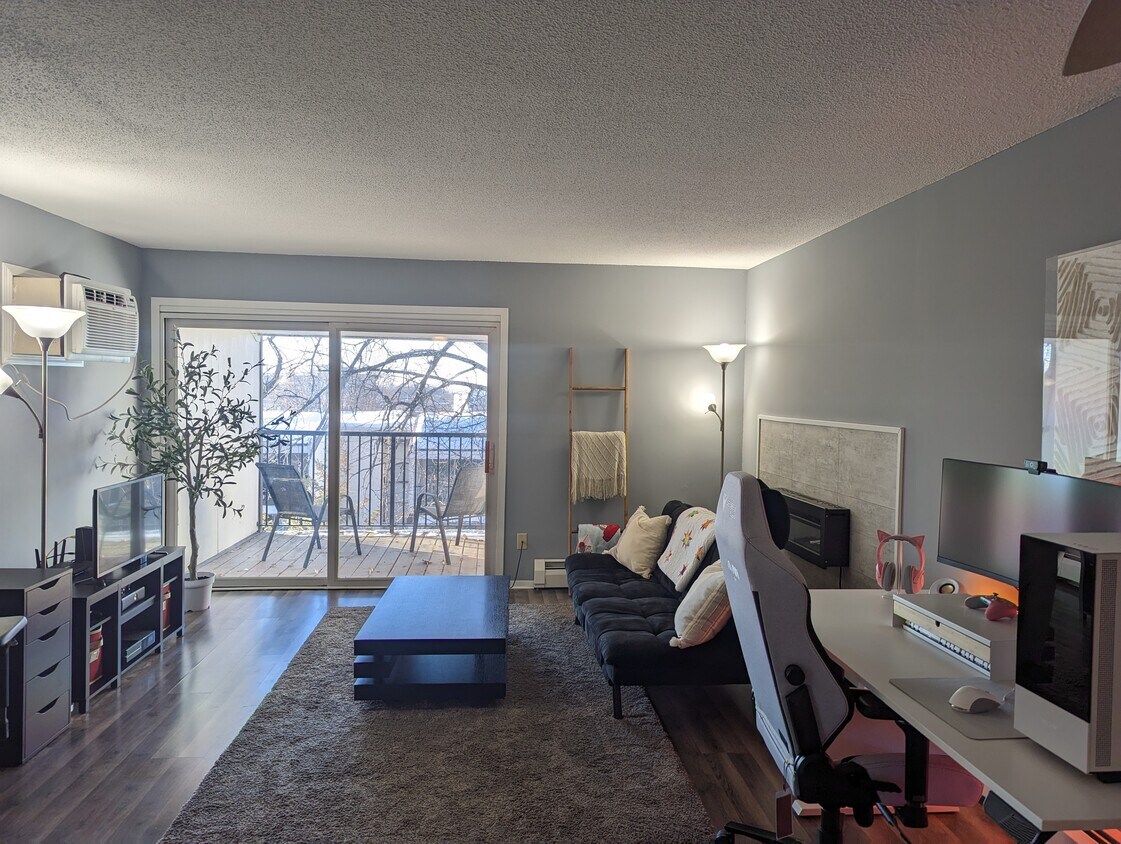 12828 Nicollet Ave, Burnsville, MN 55337 Townhome Rentals in