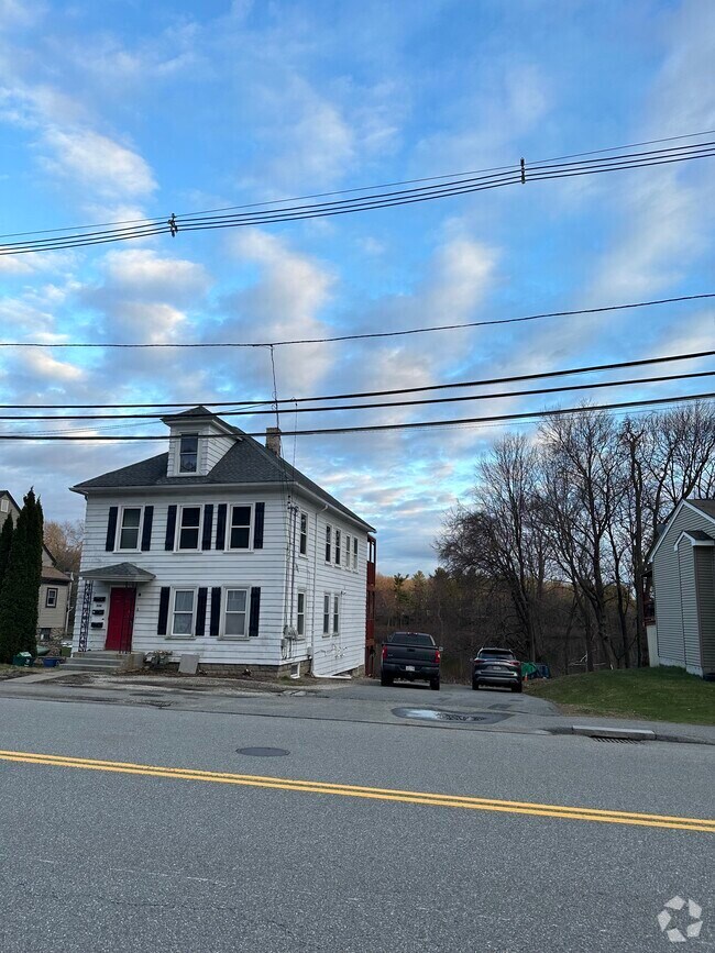 Botany Bay Condominiums Apartments for Rent with a Yard Worcester, MA