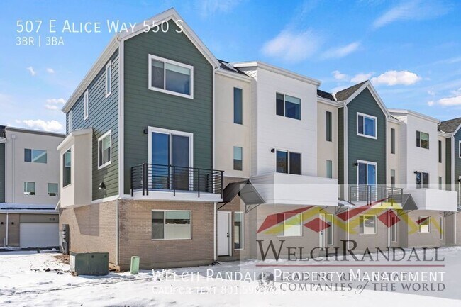 Building Photo - 3 Bedroom 2.5 Bath - Layton Townhome!