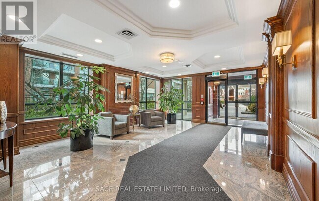 Photo du bâtiment - 17 Michael Power Pl