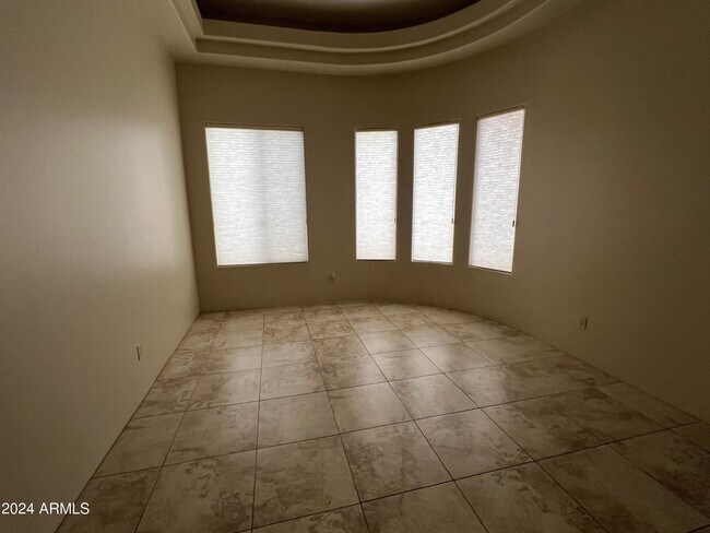 Foto del edificio - 38219 N 3rd Ave