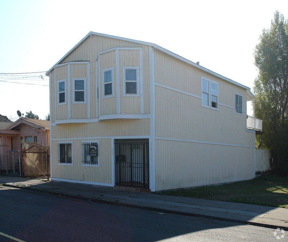 Building Photo - 506 Barrett Ave