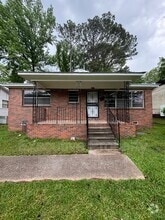 Building Photo - 3109 Exeter Ave